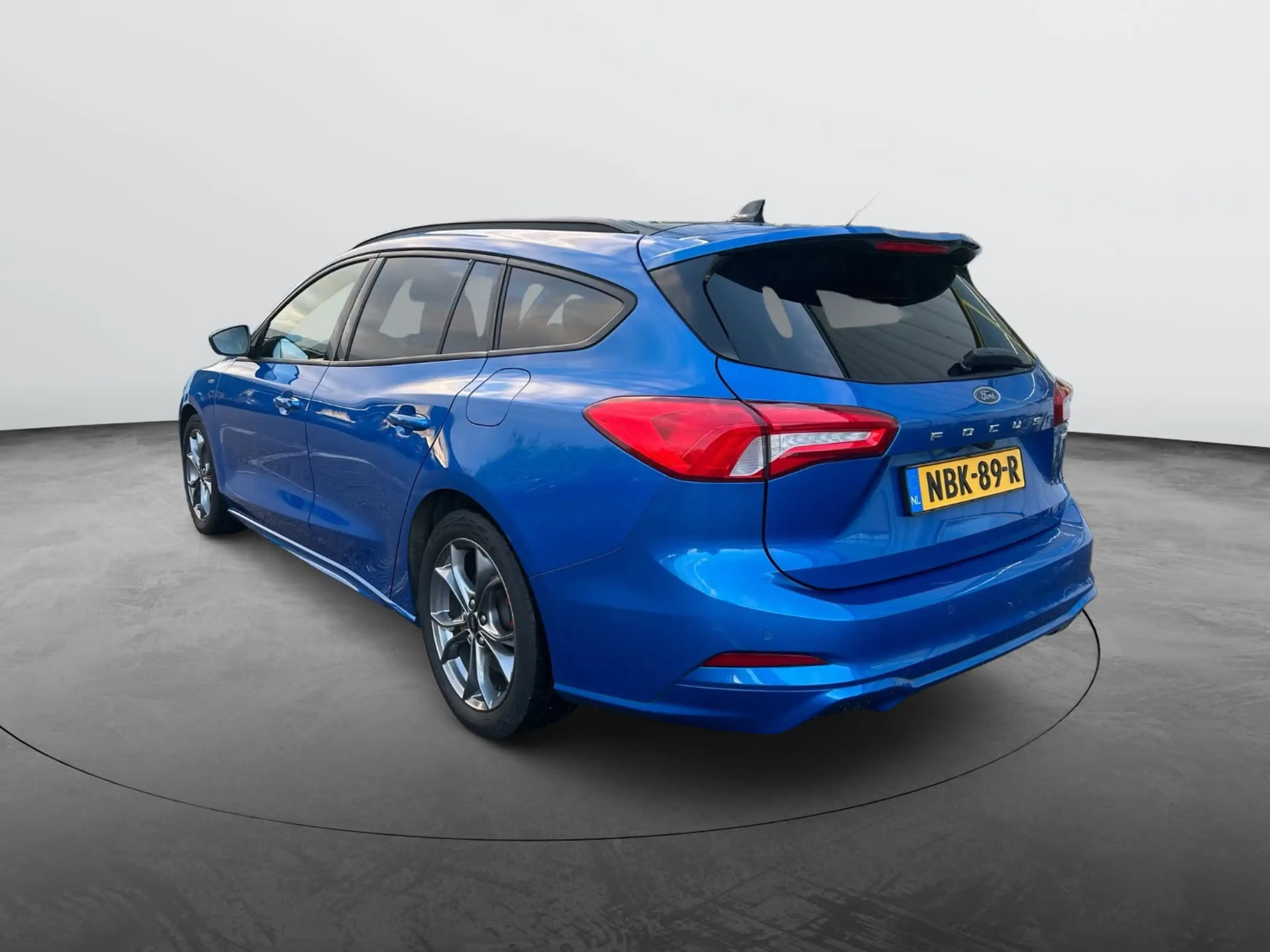 Ford Focus Wagon 1.0 EcoBoost Hybrid ST Line X Business | 12 — photo 3