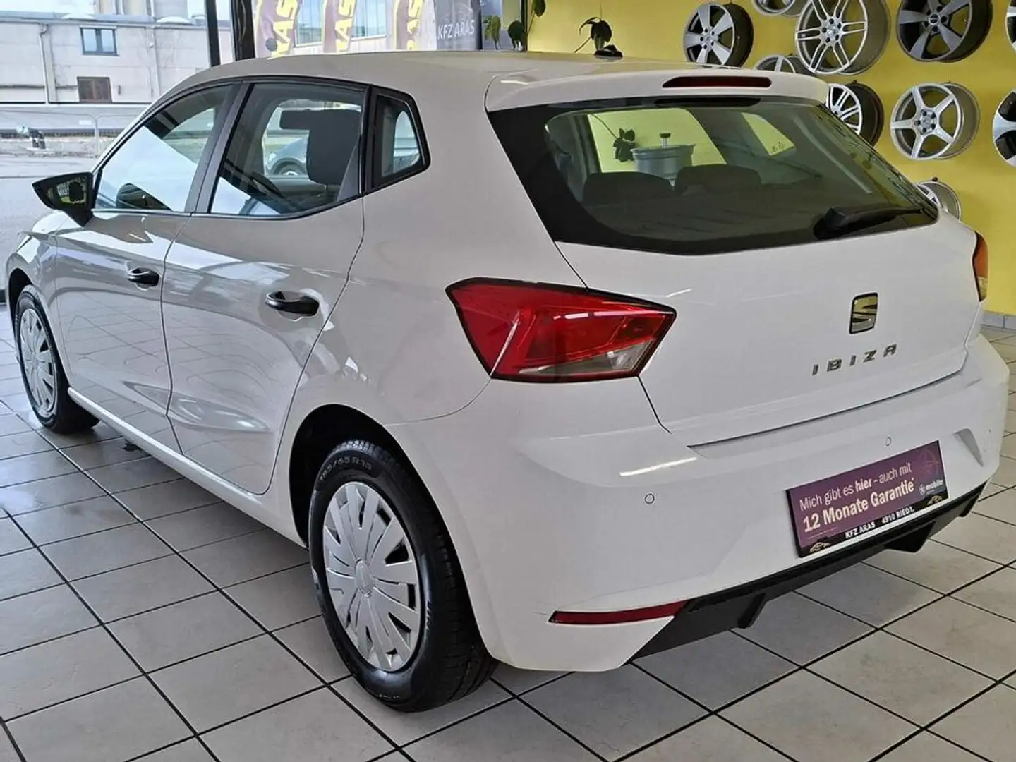 SEAT Ibiza Reference 1,6 TDI 1.BESITZ, PDC, SITZHEIZUNG Weiß - 2