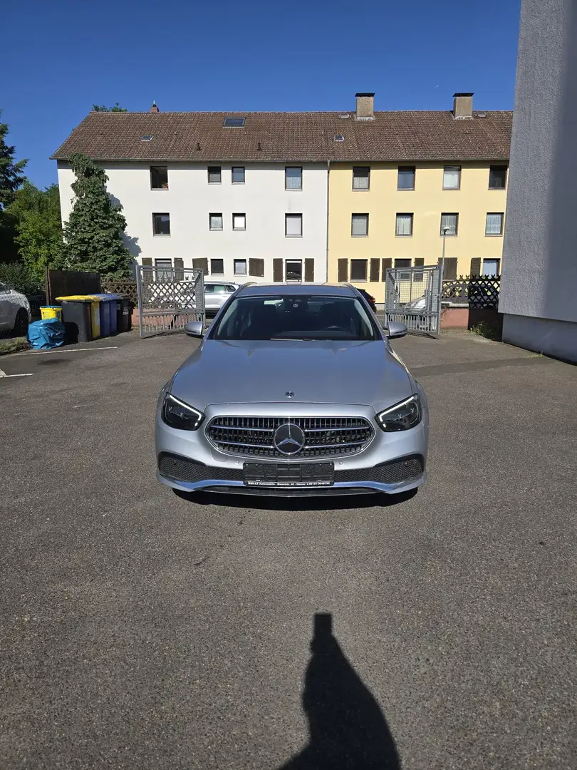 Mercedes-Benz E 220 E 220 d (213.204) Silber - 2
