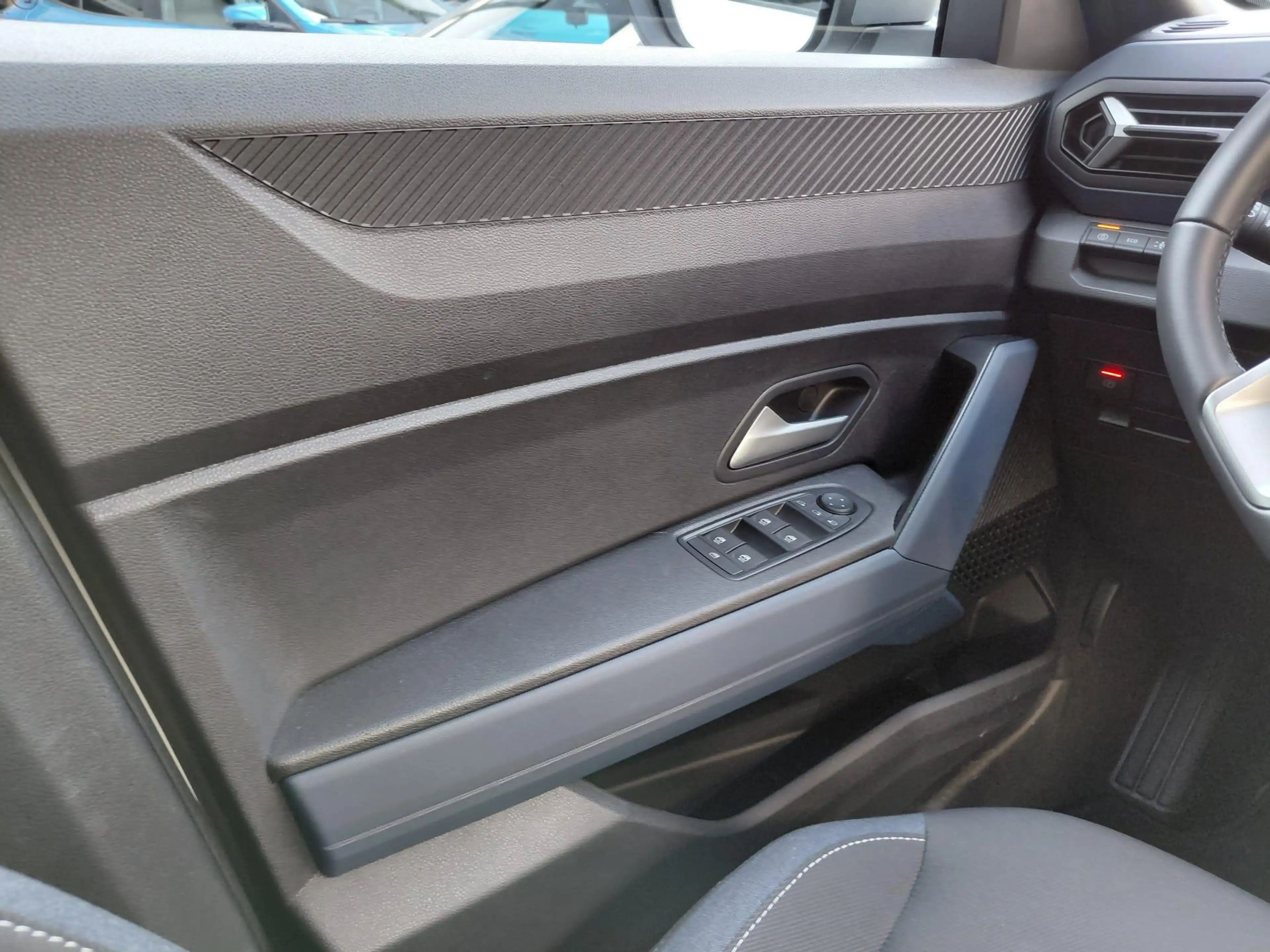 Dacia Duster Hybrid 140 Expression — photo 10