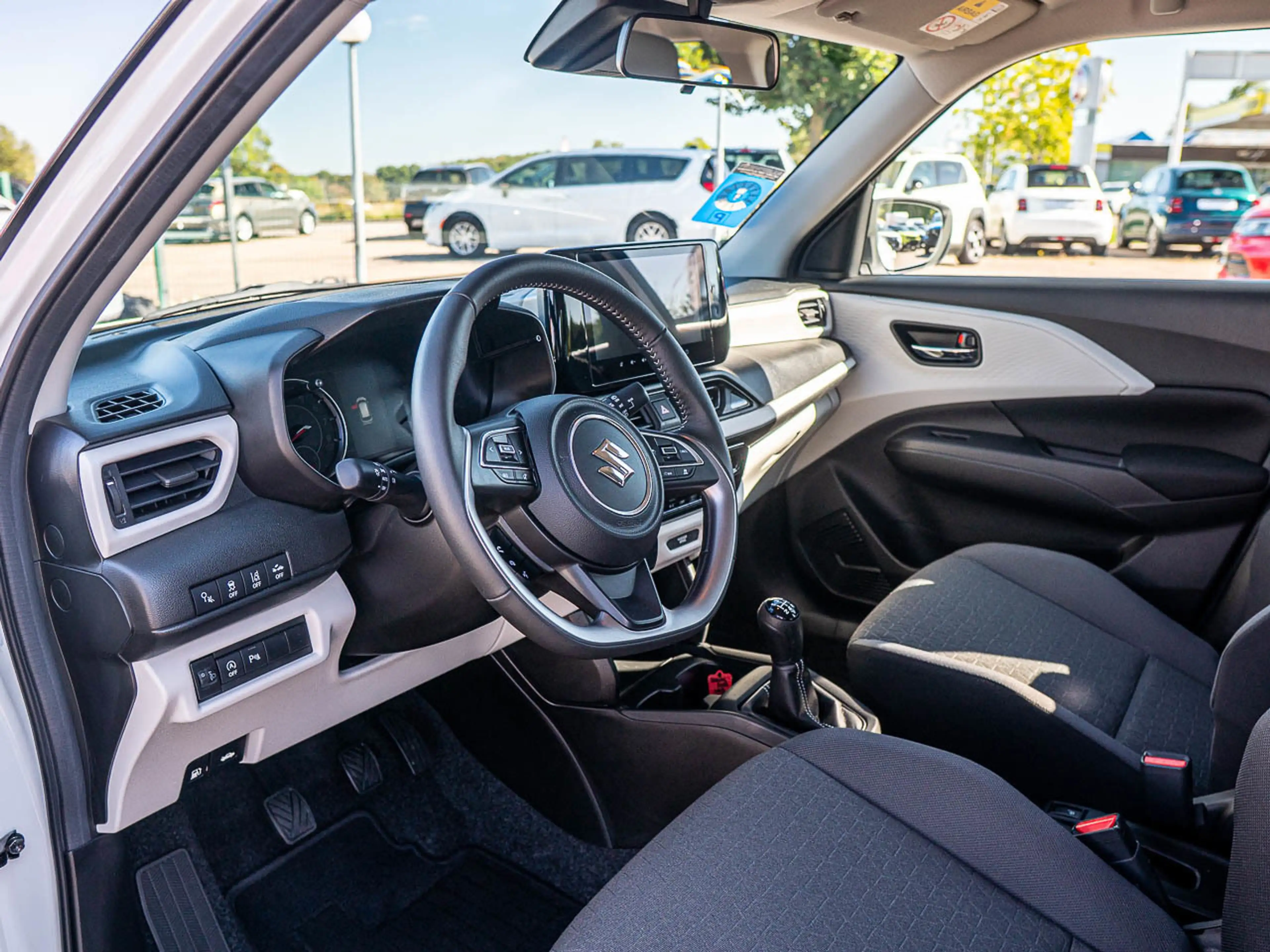 Suzuki Swift Comfort Hybrid — photo 10