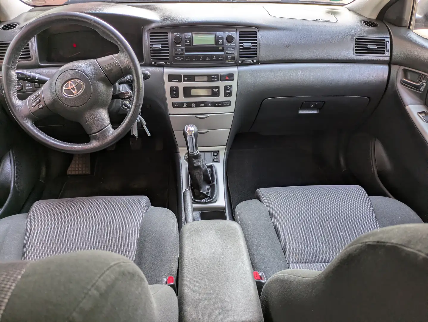 Toyota Corolla 1.6 Edition / Compact Grau - 2