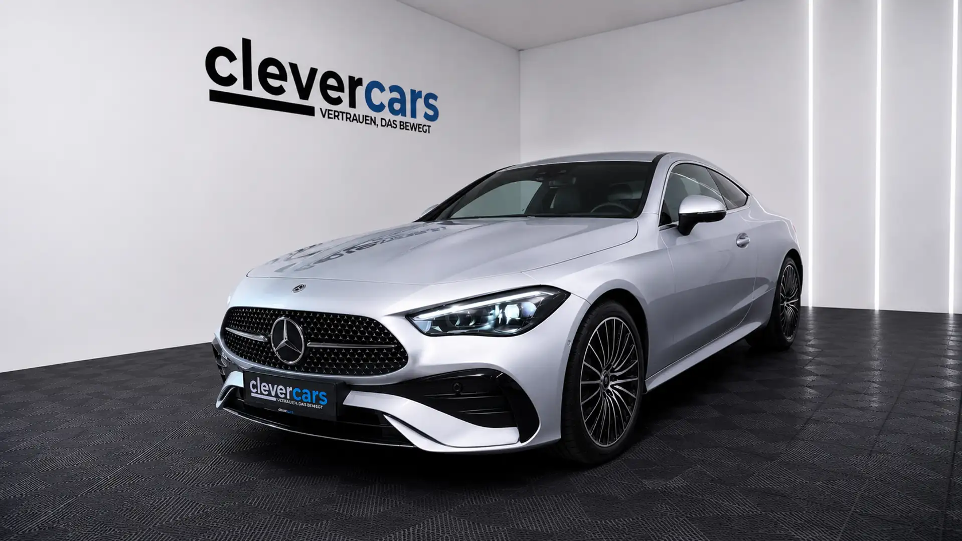 Mercedes-Benz CLE 300 Coupe  AMG Line 4Matic Silber - 1