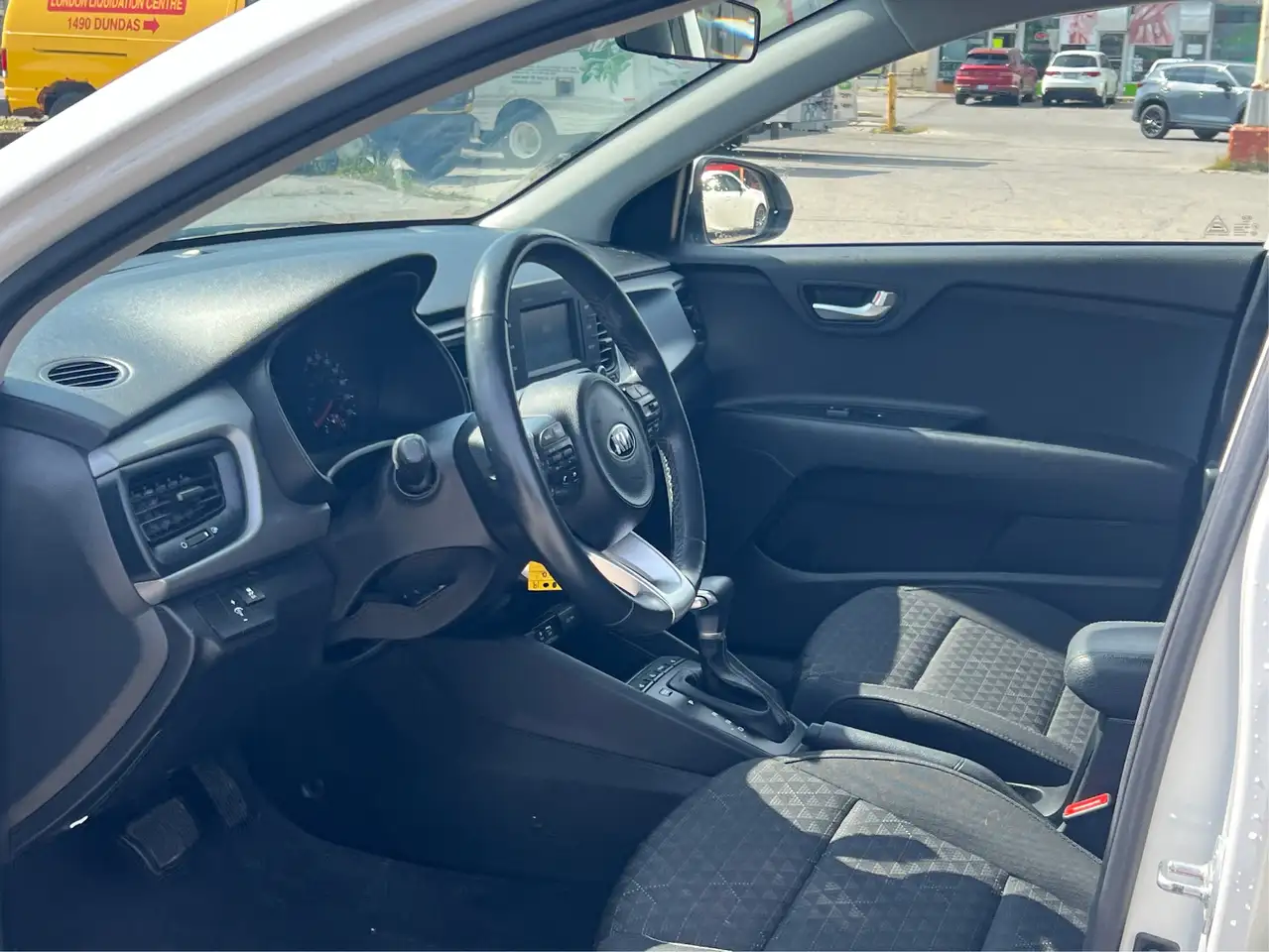 Kia Rio снимка Kia Rio