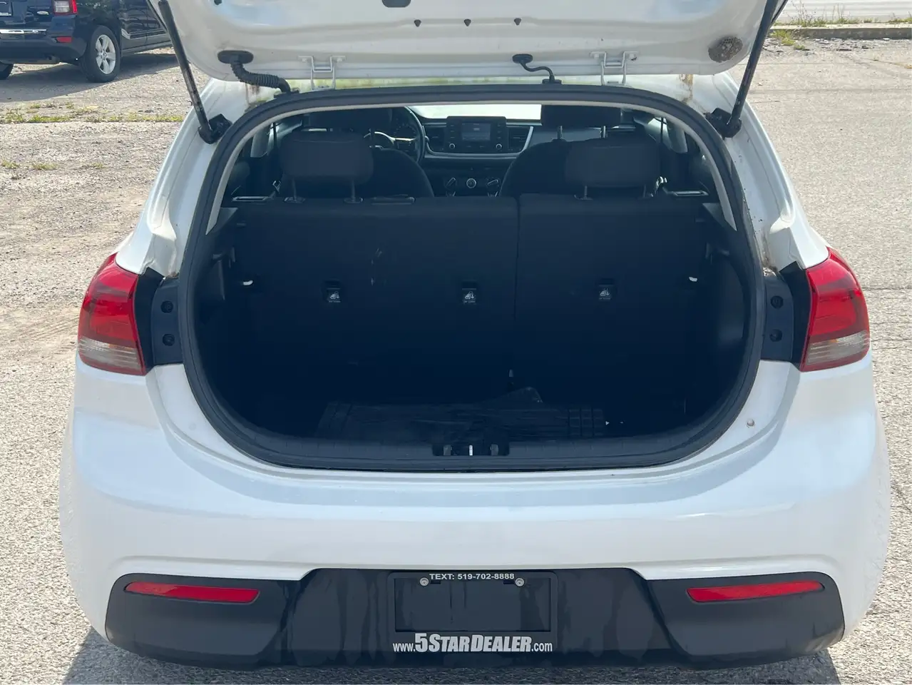 Kia Rio снимка Kia Rio