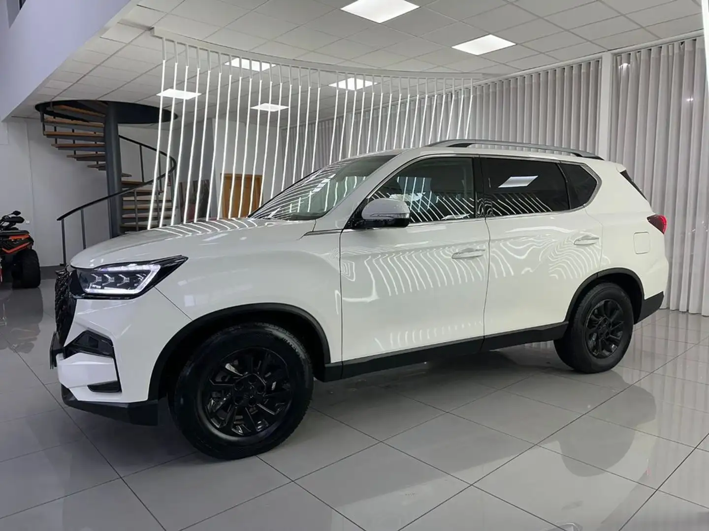 SsangYong Rexton D22 DTR Premium 4x4 Aut. Blanco - 2