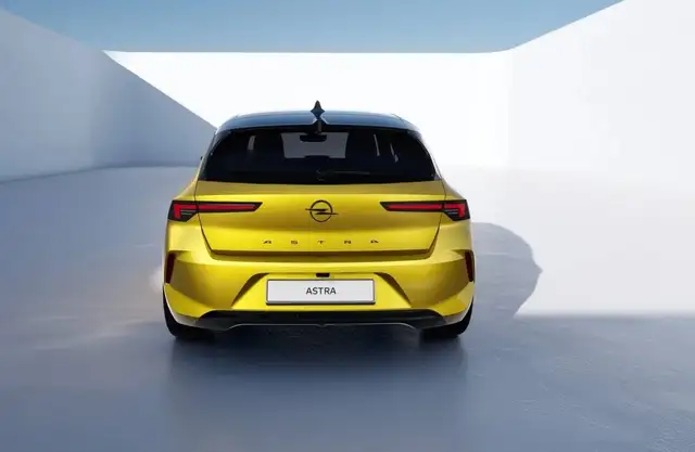 Opel Astra view 7