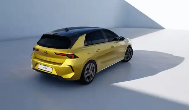 Opel Astra view 5