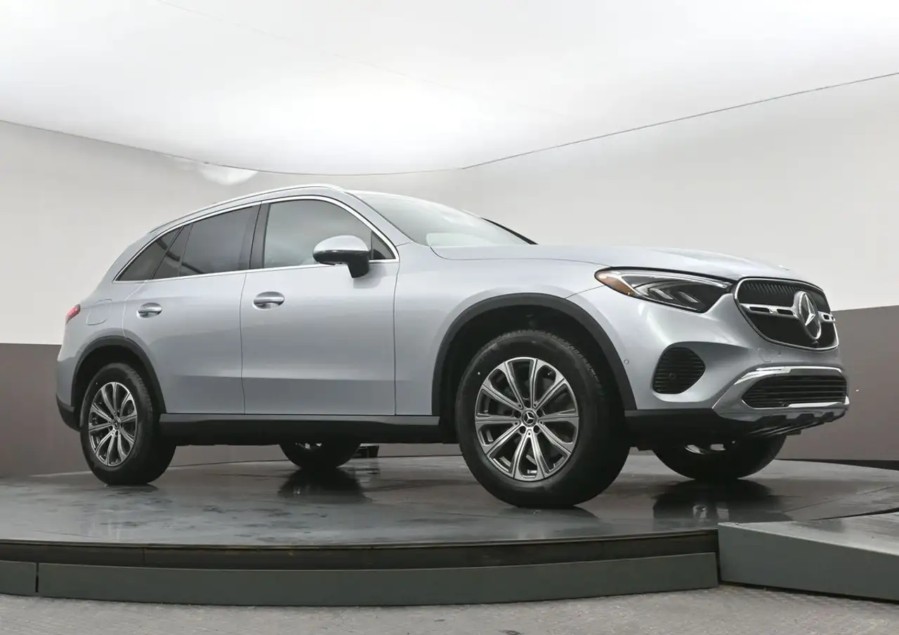 Mercedes-Benz GLC снимка Mercedes-Benz GLC