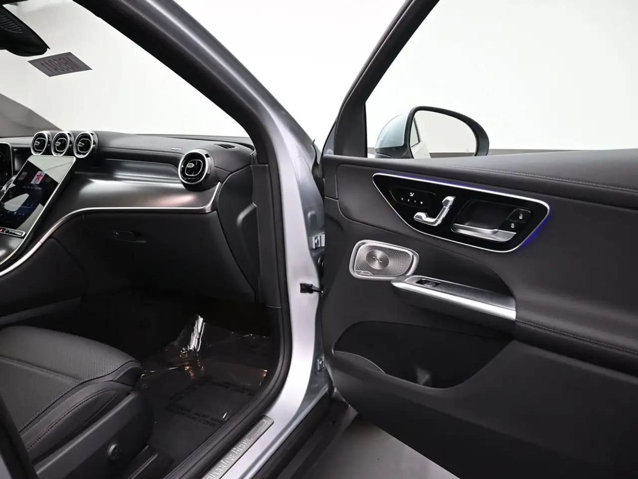 Mercedes-Benz GLC снимка Mercedes-Benz GLC