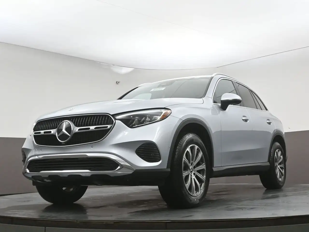 Mercedes-Benz GLC снимка Mercedes-Benz GLC