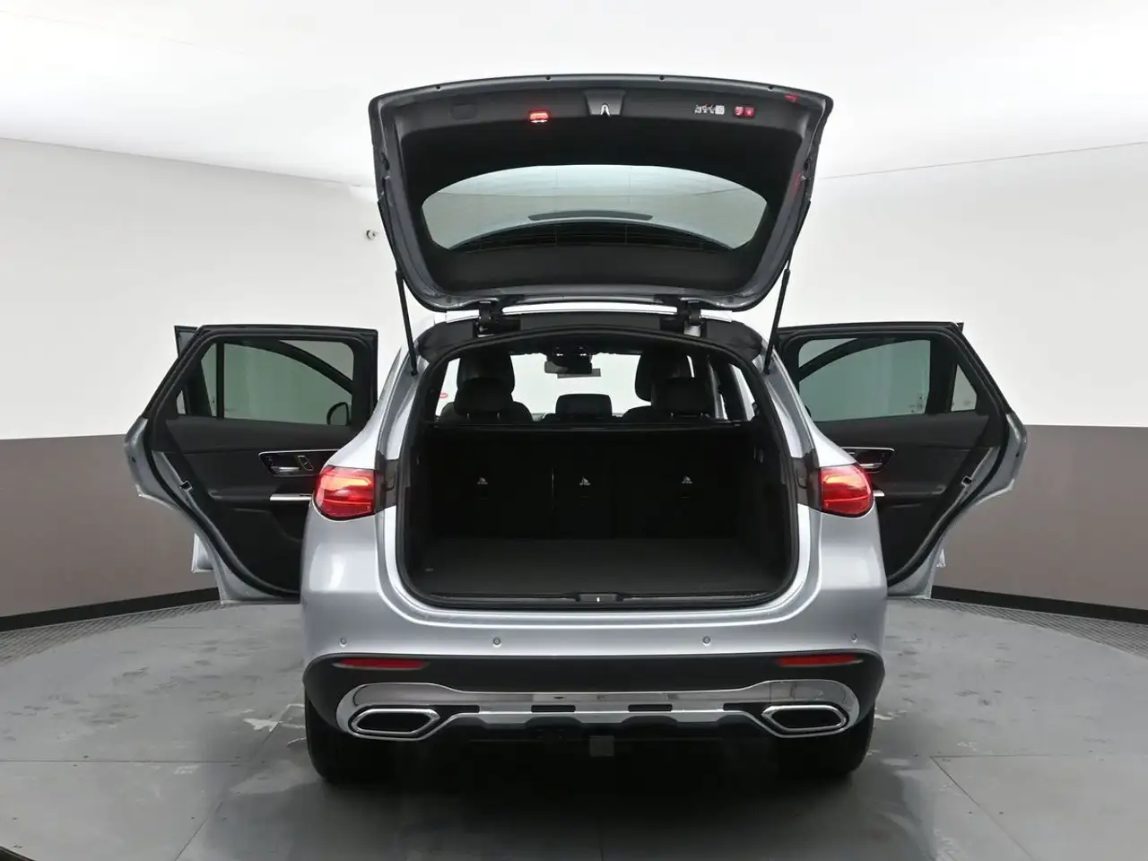 Mercedes-Benz GLC снимка Mercedes-Benz GLC