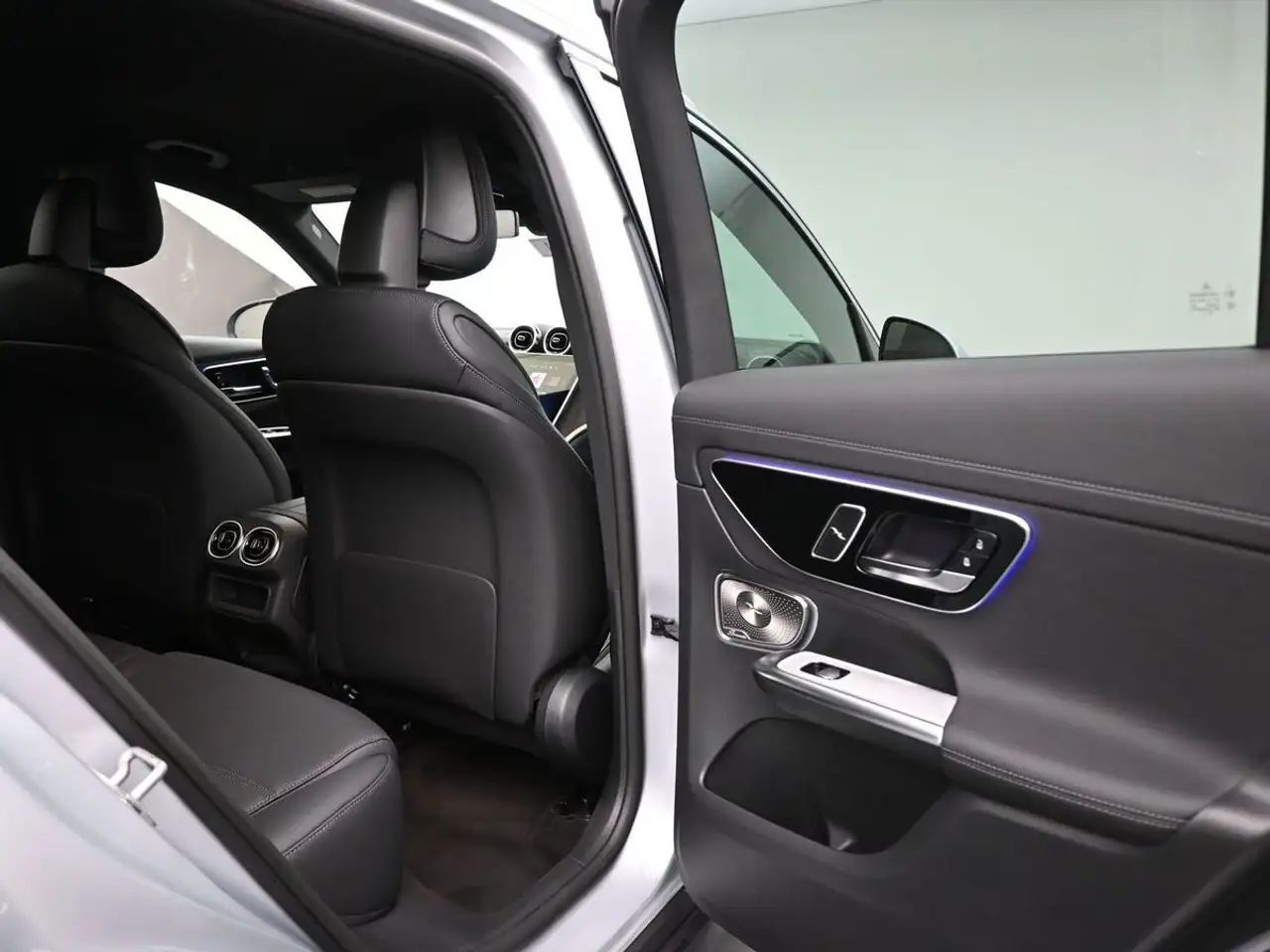 Mercedes-Benz GLC снимка Mercedes-Benz GLC