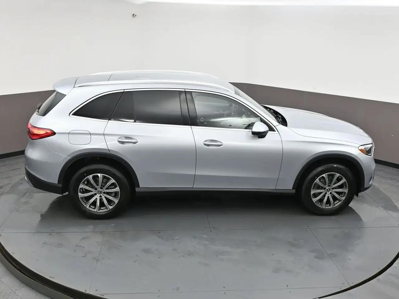 Mercedes-Benz GLC снимка Mercedes-Benz GLC