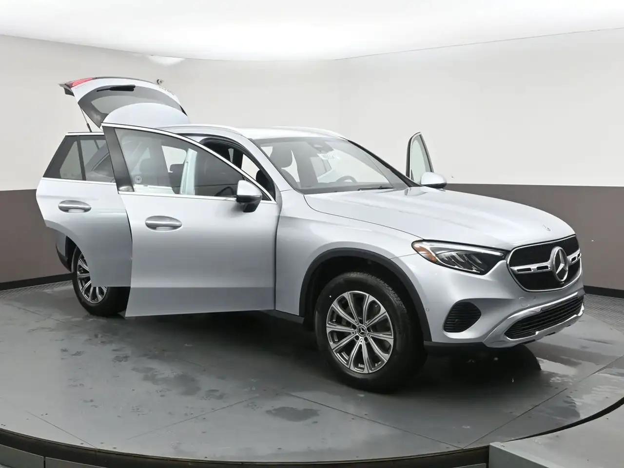 Mercedes-Benz GLC снимка Mercedes-Benz GLC