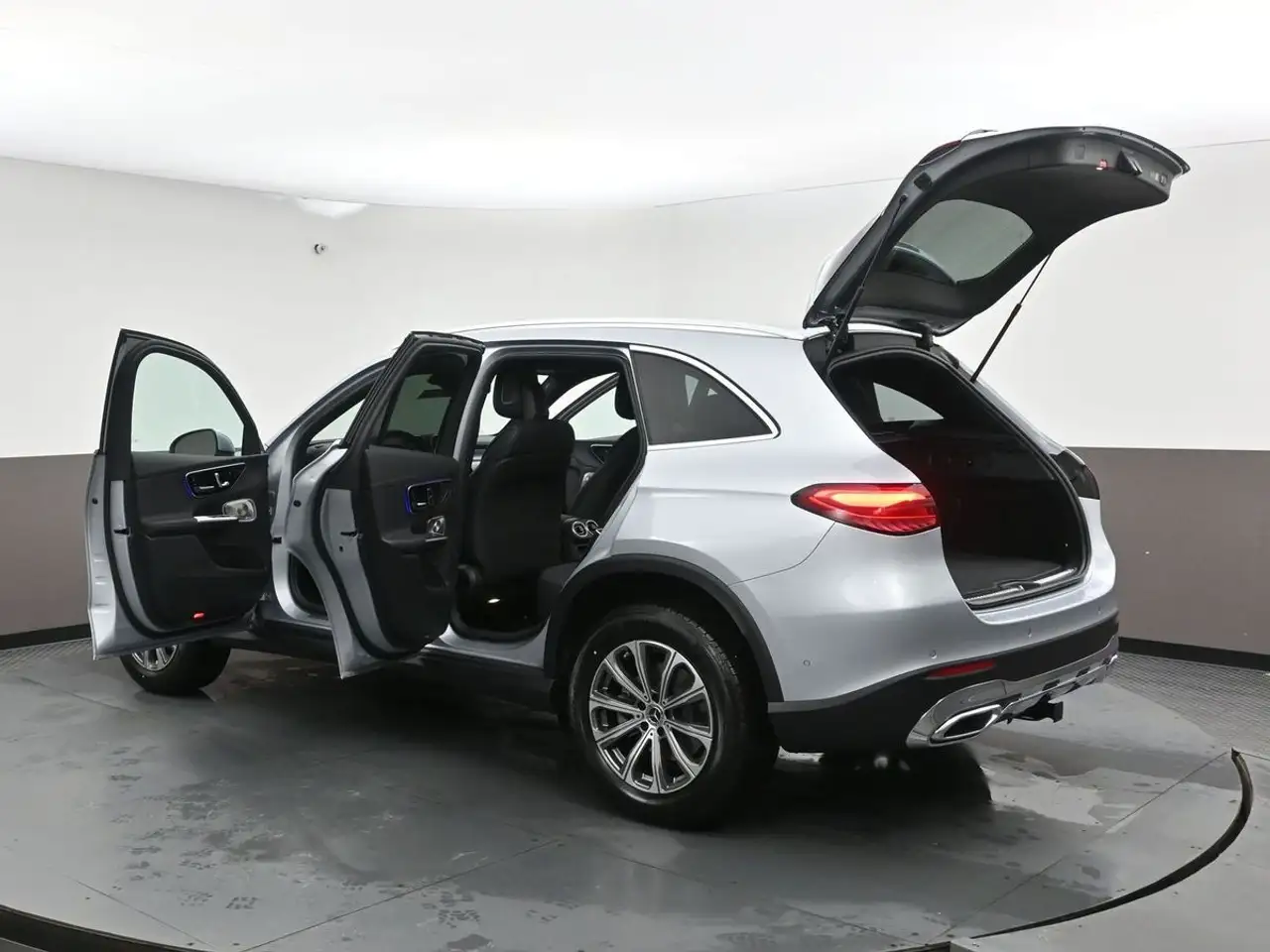 Mercedes-Benz GLC снимка Mercedes-Benz GLC
