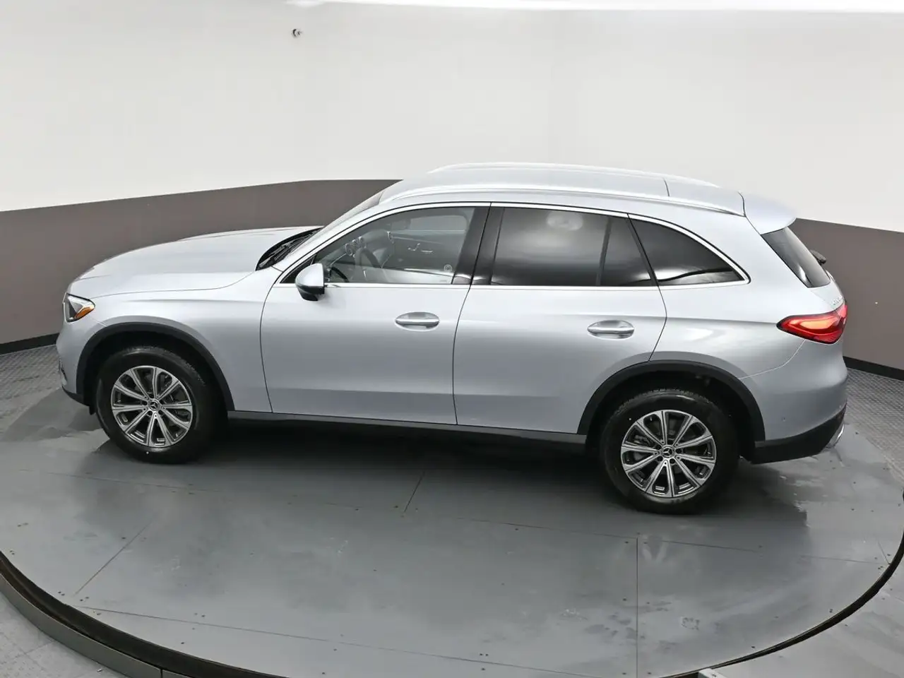 Mercedes-Benz GLC снимка Mercedes-Benz GLC