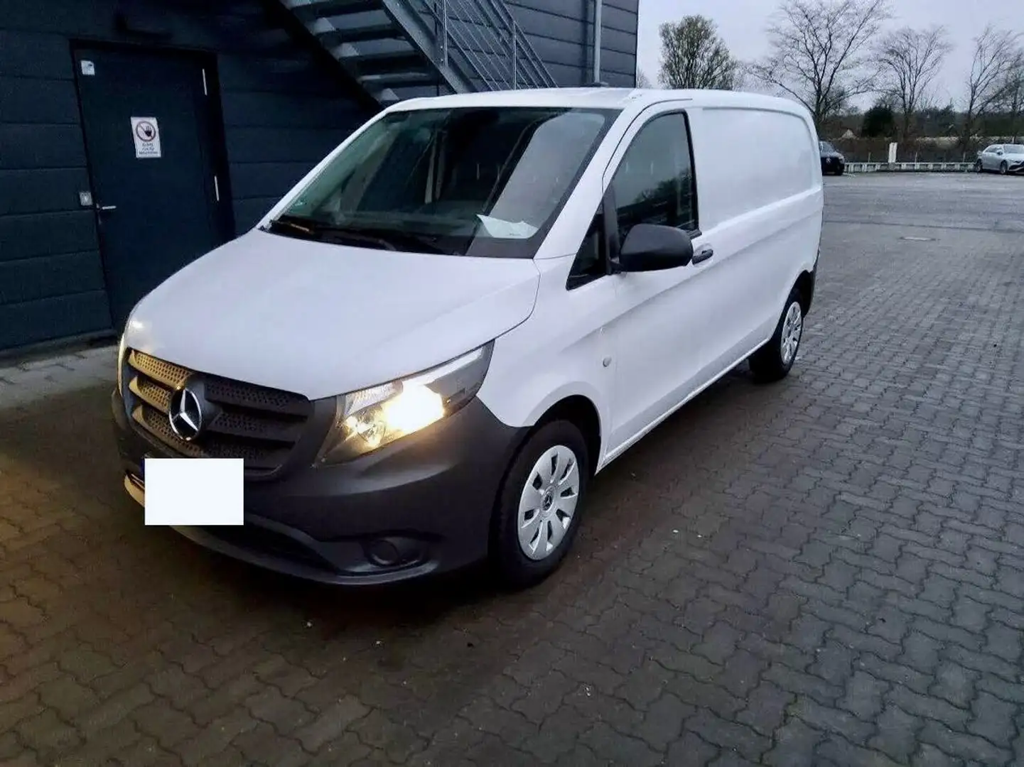 Mercedes-Benz Vito 114 D L1H1 KOMPAKT AUTOMATIK NAVI AHK KLIMA Blanc - 2