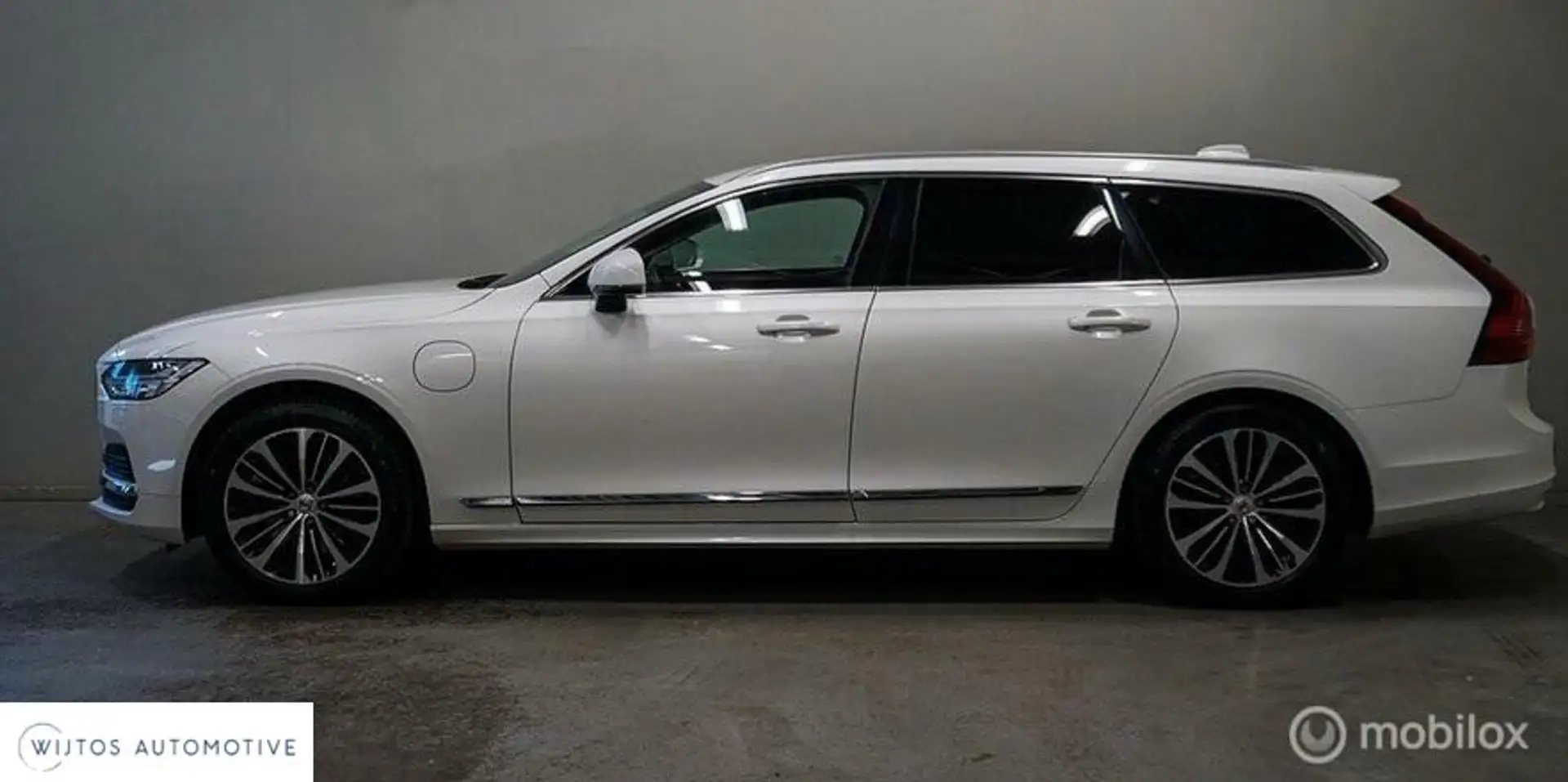 Volvo V90 2.0 T6 Plug-in hybrid AWD Core Bright Alb - 2