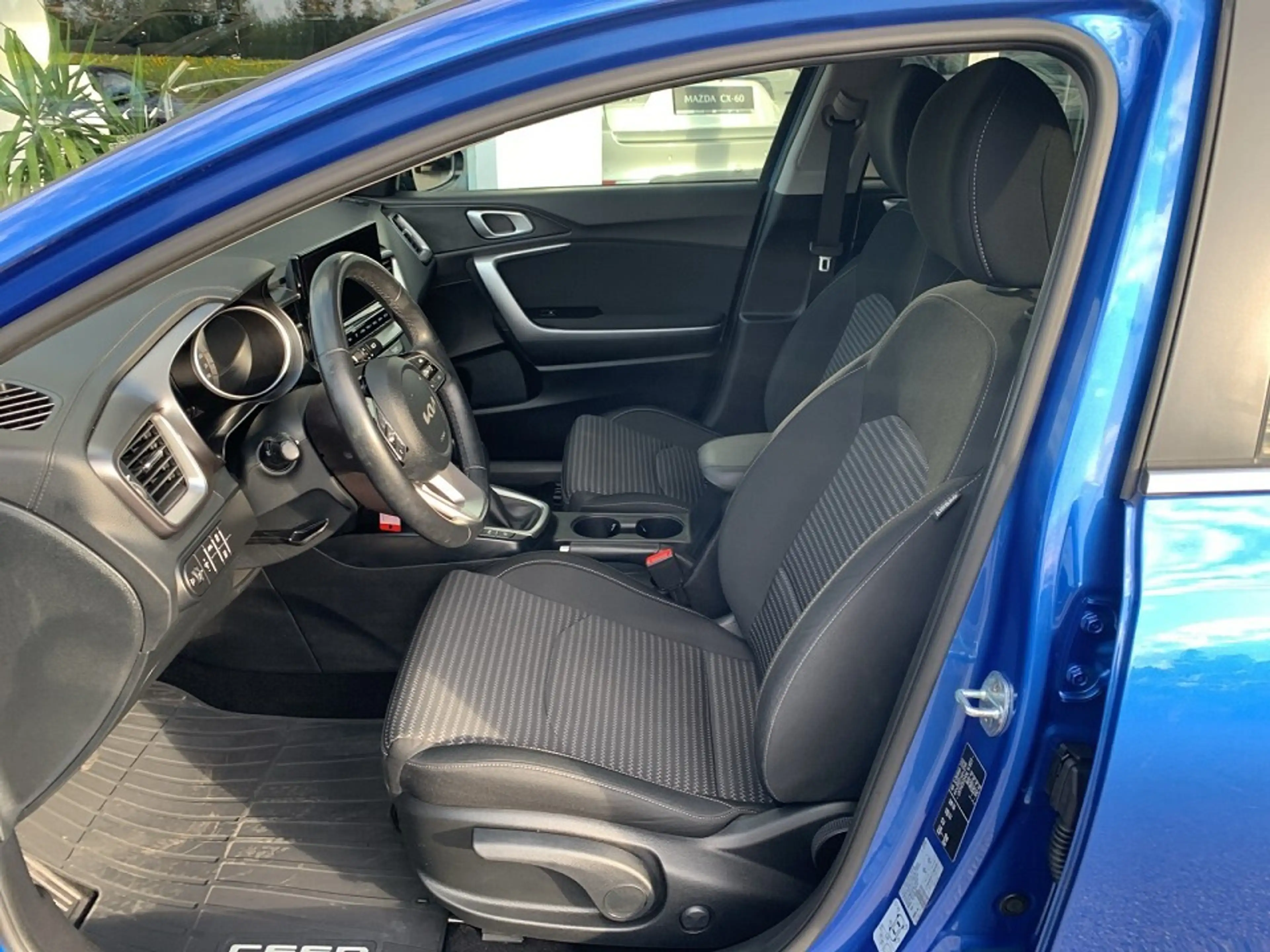 Kia Ceed / cee'd ceed 1,0 T-GDI GPF Silber — photo 8