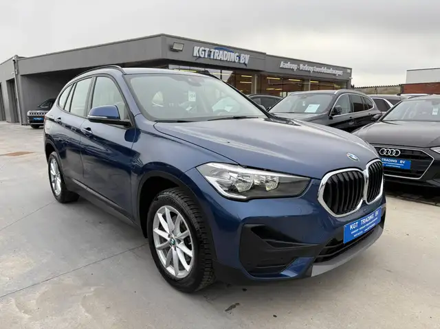 BMW X1 view 3