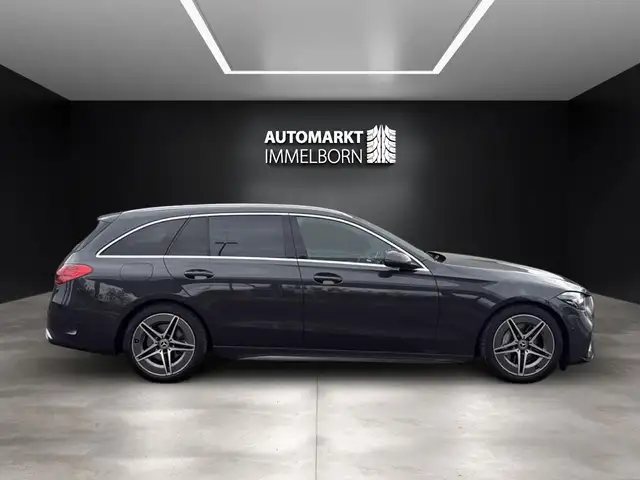 Mercedes-Benz C-Class view 11