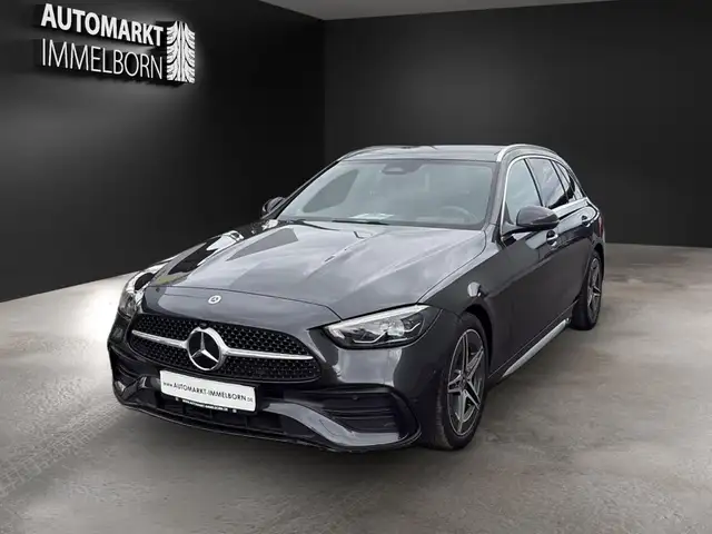 Mercedes-Benz C-Class view 3