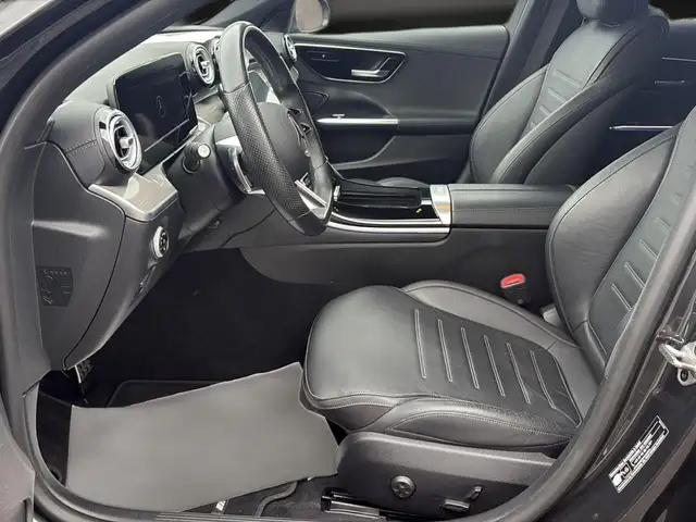 Mercedes-Benz C-Class view 13