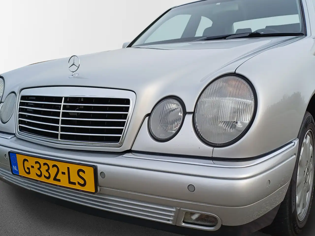 Mercedes-Benz E 280 Elegance Youngtimer in perfecte staat, foto 12