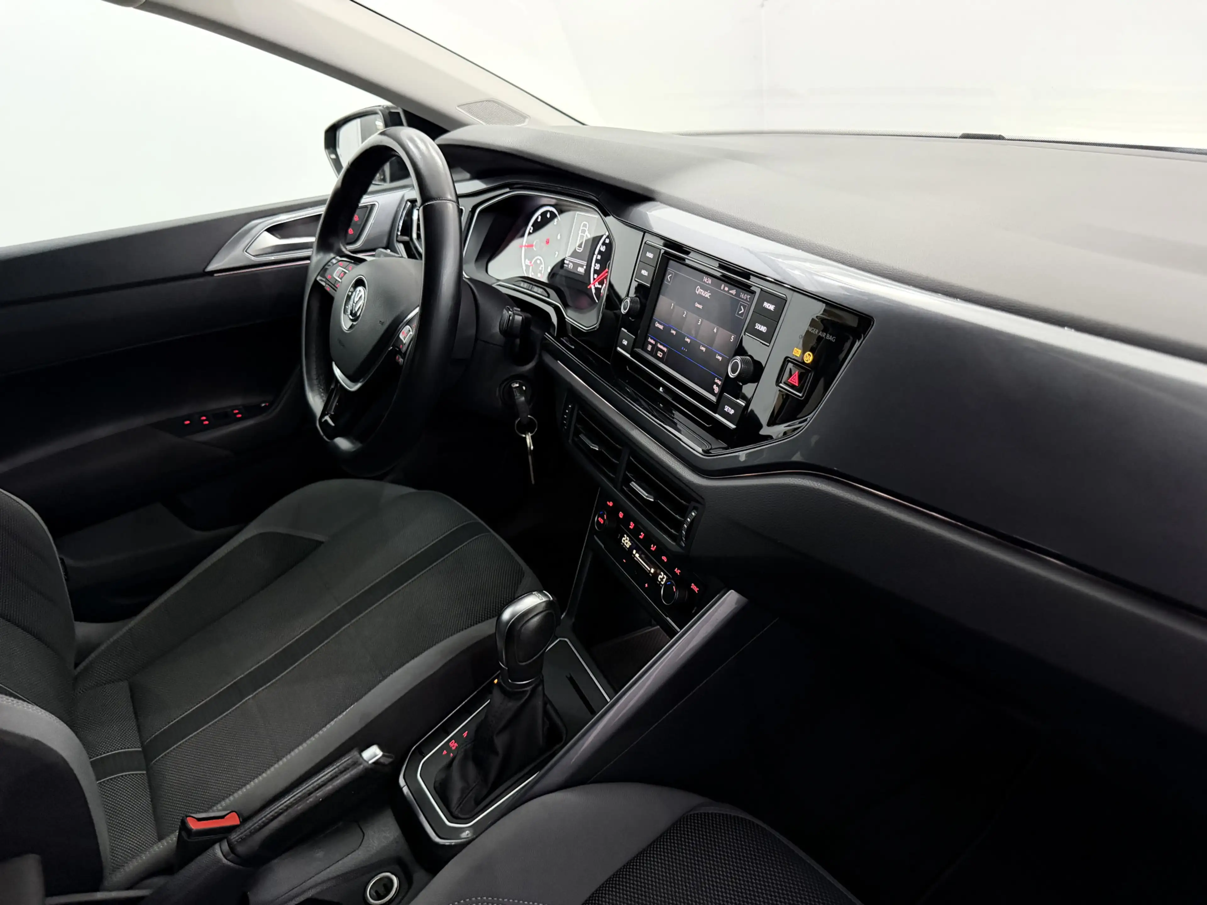 Volkswagen Polo 1.0 TSI Highline R-line Clima, Cruise control adap — photo 9