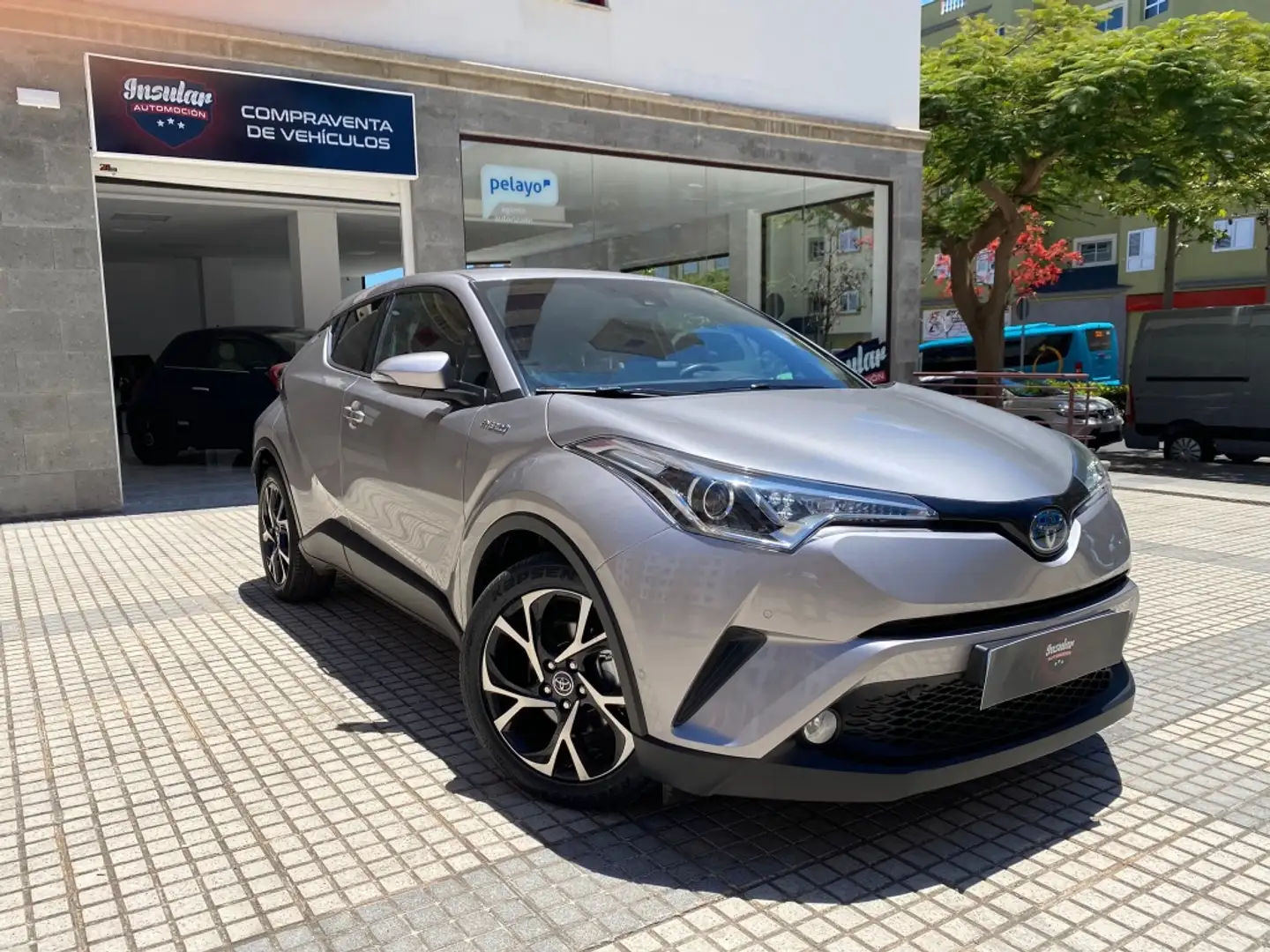 Toyota C-HR 125H Active Szürke - 1