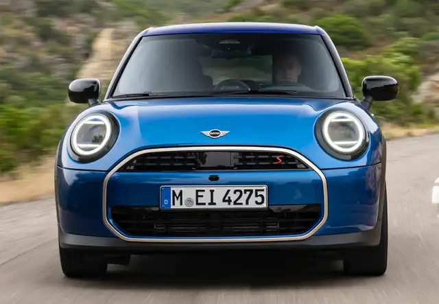 MINI Cooper S 5 puertas Essential Aut.