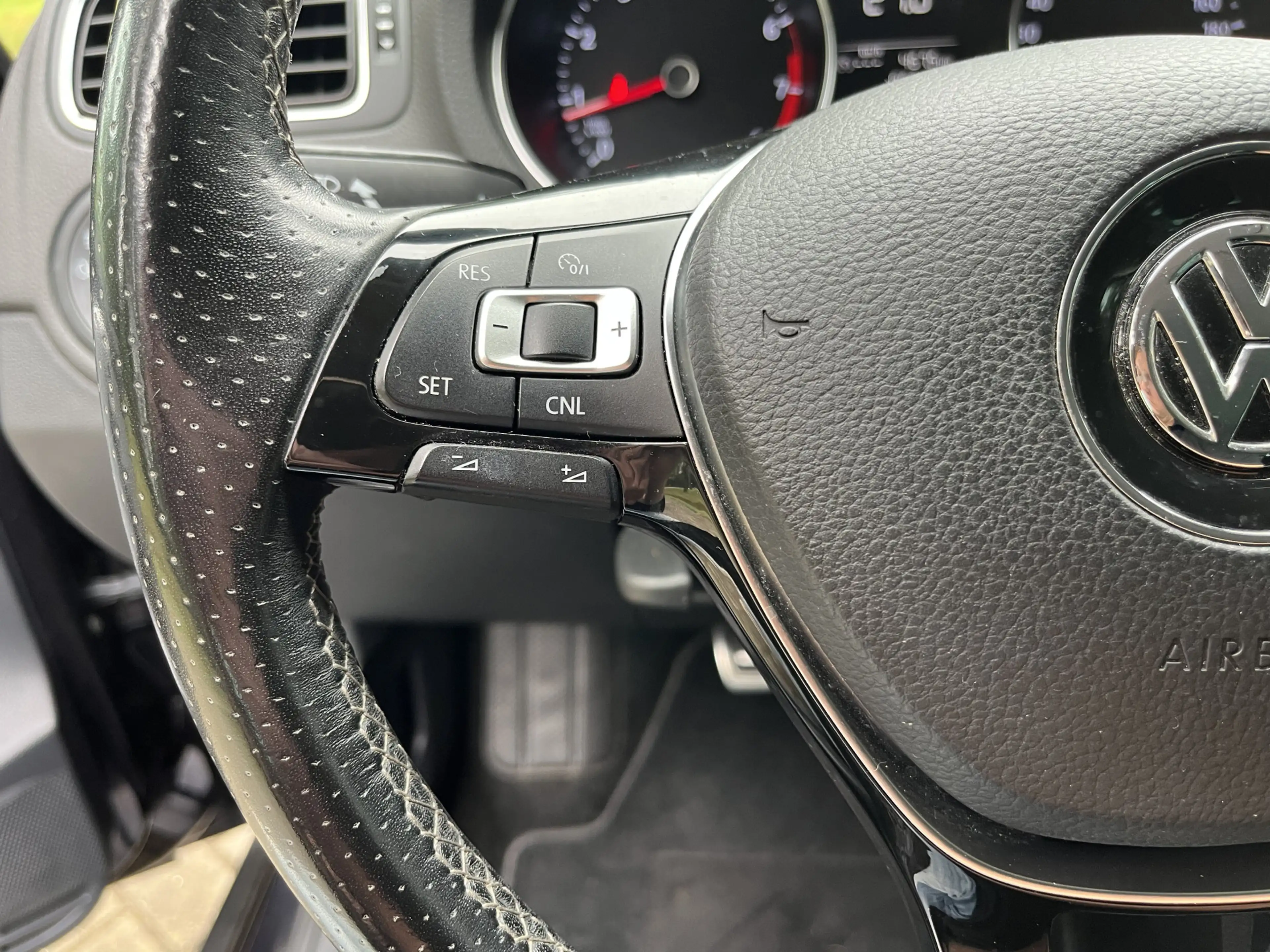 Volkswagen Polo Cross 1.2 TSI | BLUETOOTH | CLIMA | CRUISE | DAB | TREKH — photo 14