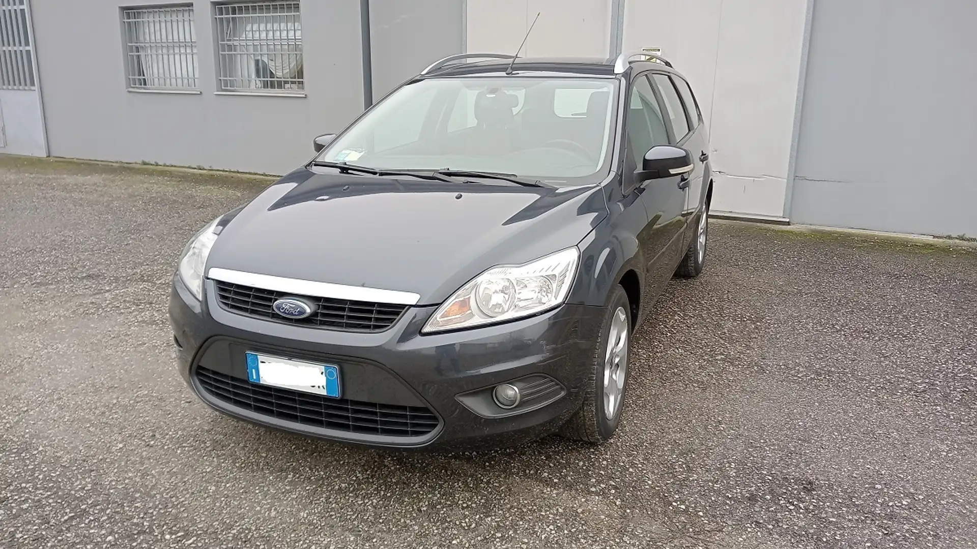 Ford Focus II SW Style Wagon 2.0 Titanium Gpl 145cv Grau - 1