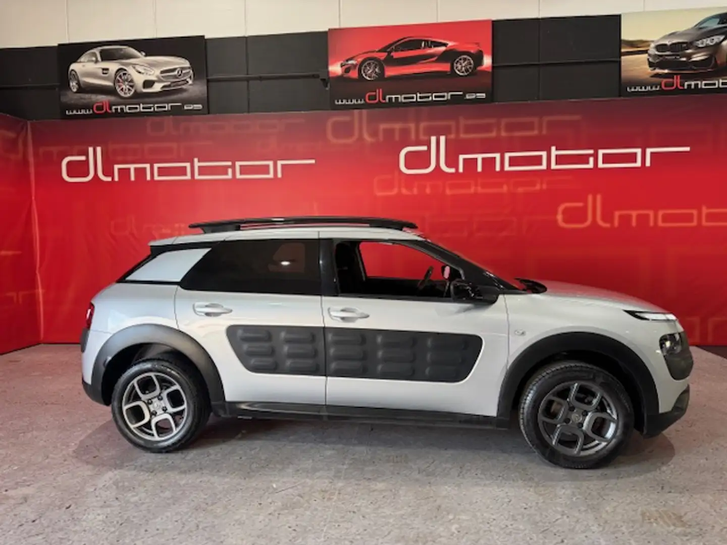 Citroen C4 Cactus 1.2 PureTech Feel Edition 82 Gris - 2