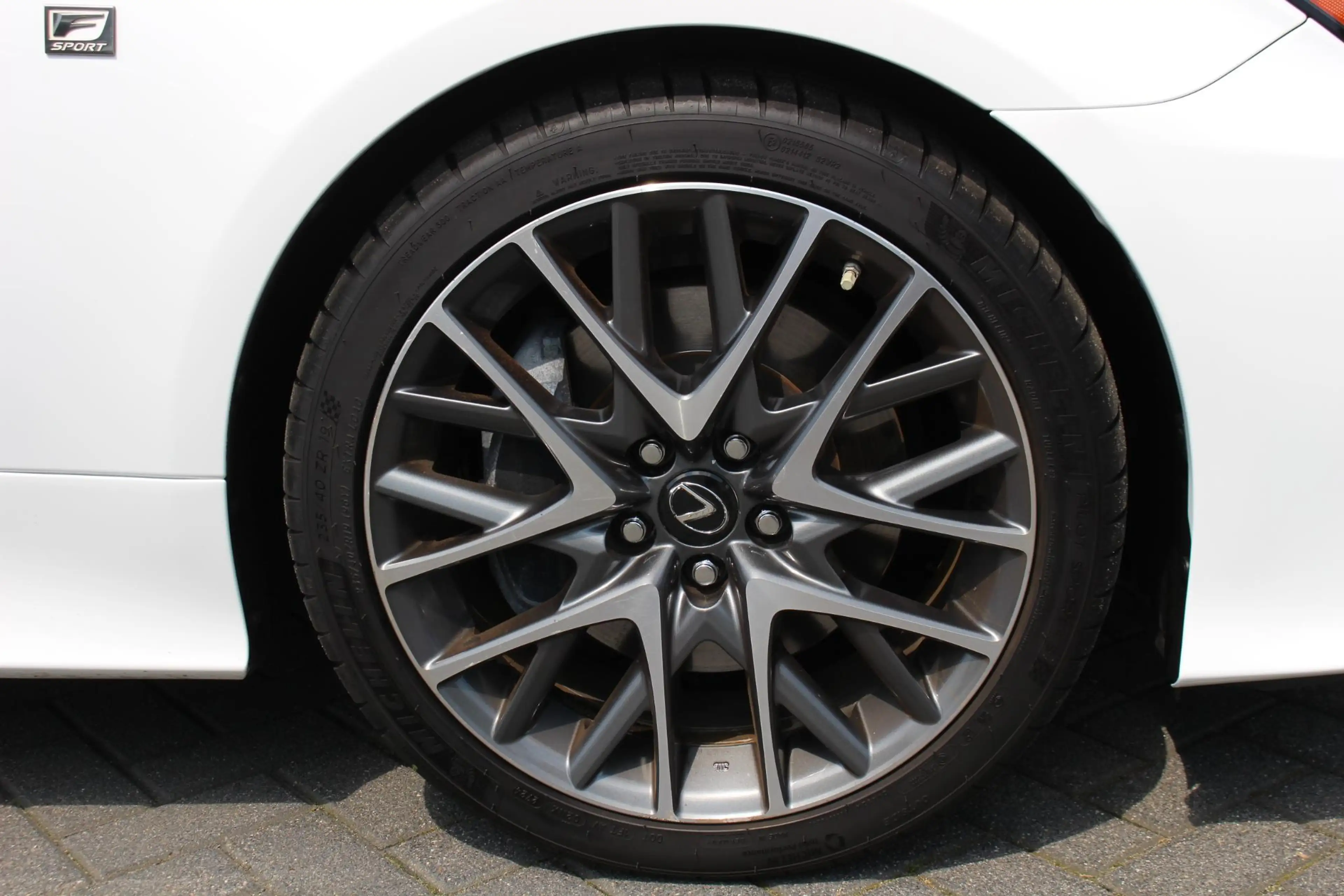 Lexus RC 300h F SPORT Line NL-AUTO — photo 10