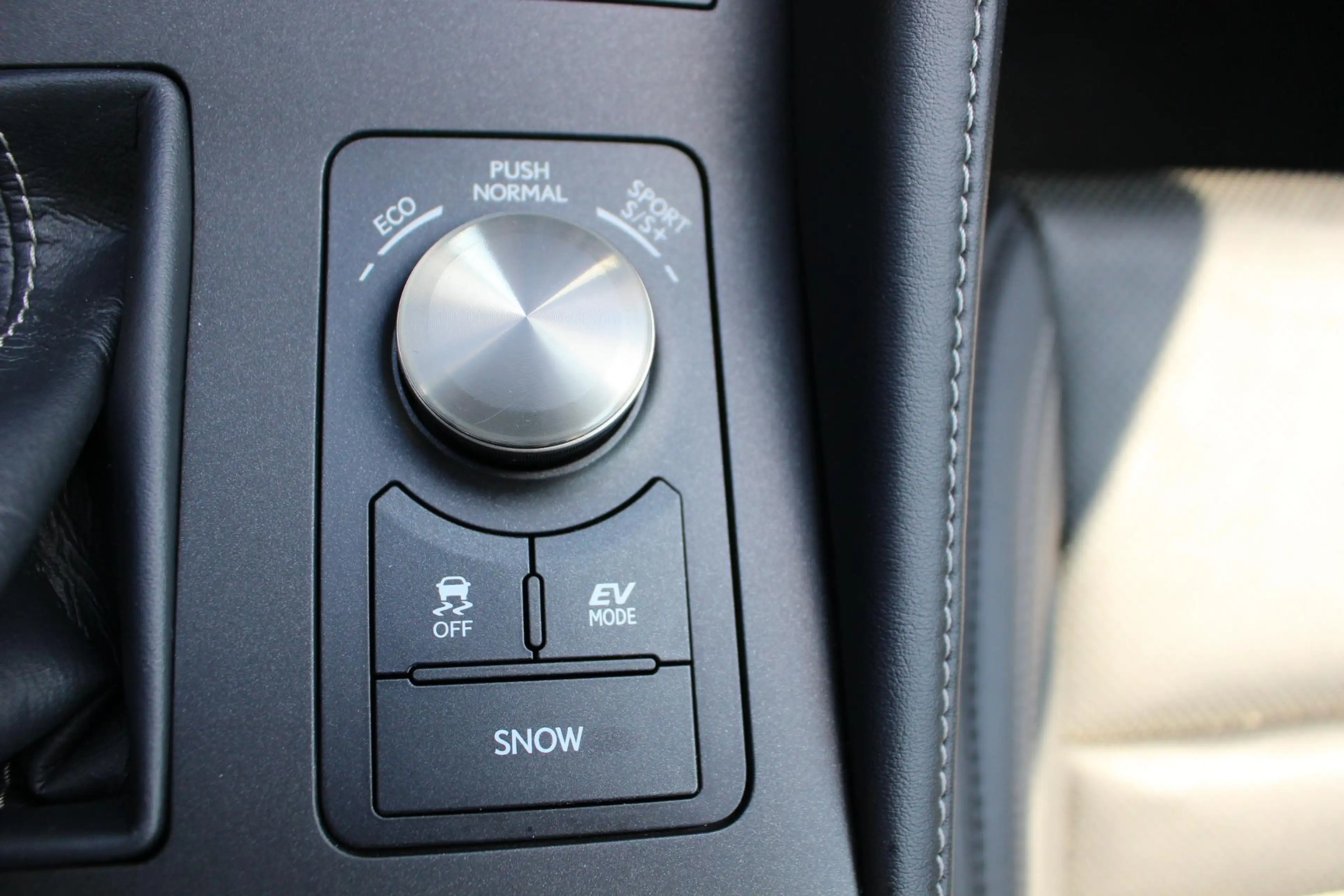 Lexus RC 300h F SPORT Line NL-AUTO — photo 34