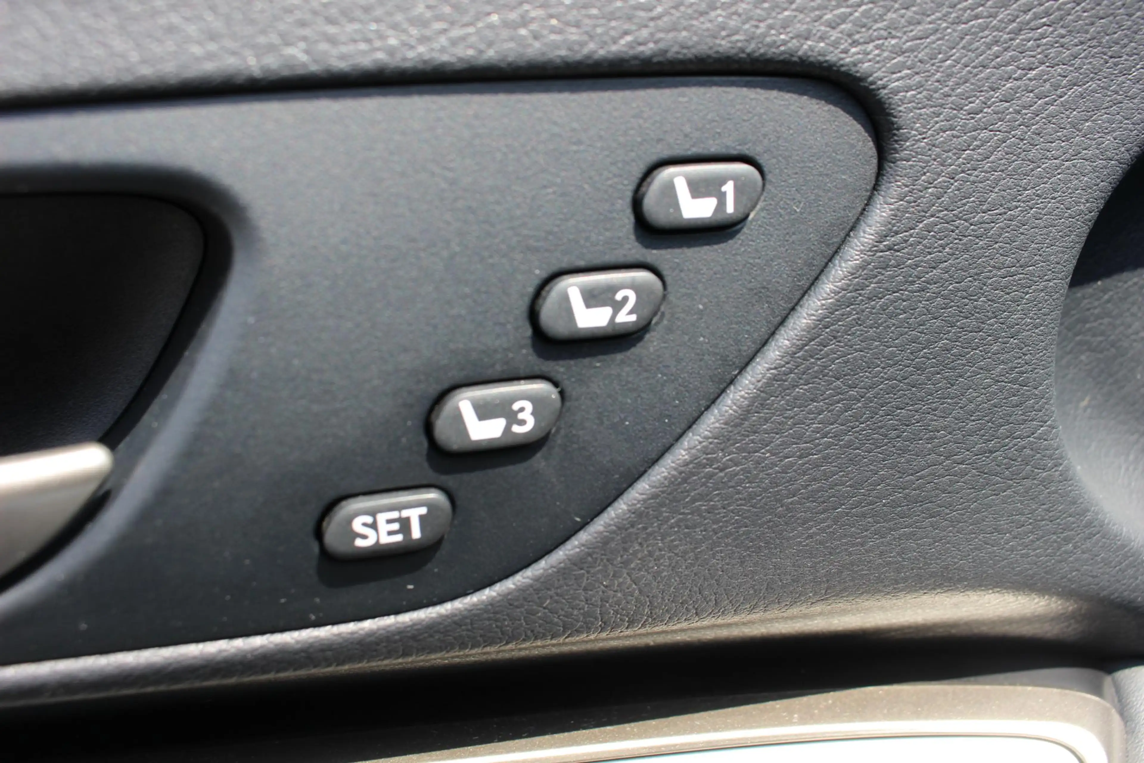 Lexus RC 300h F SPORT Line NL-AUTO — photo 22