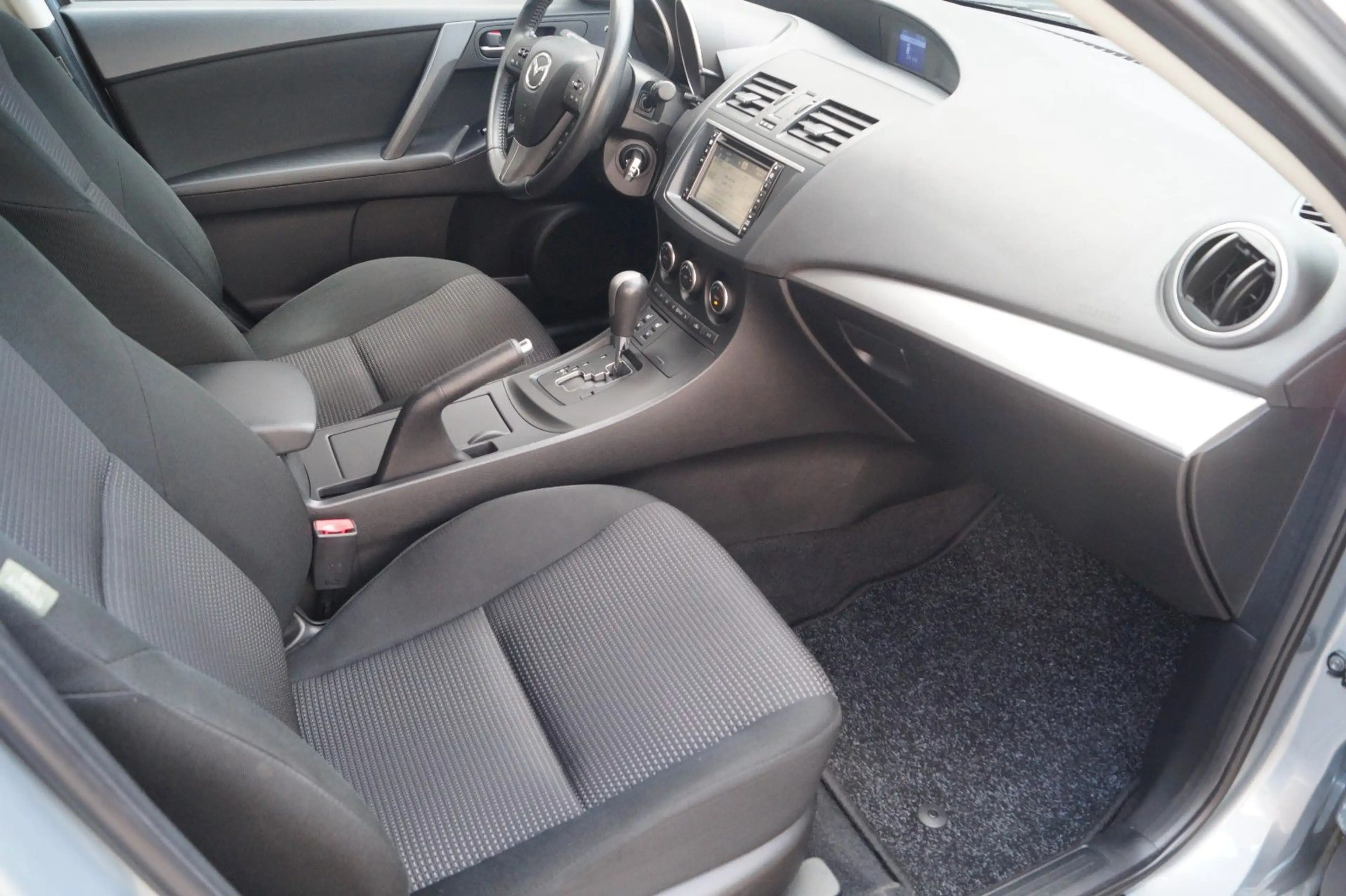 Mazda 3 Edition +Automatik+Navi+Sitzhzg.+PDC+ — photo 14