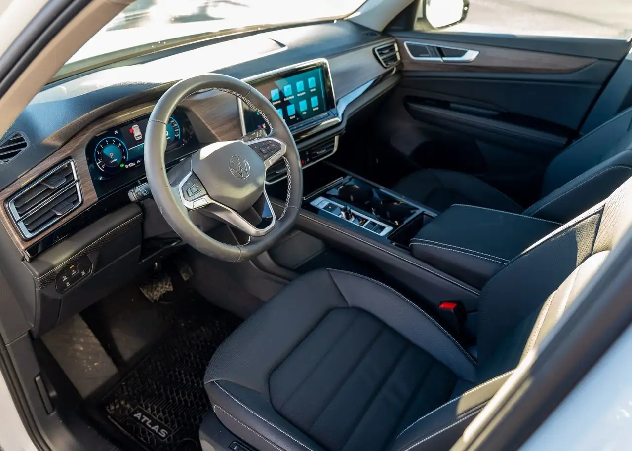 Volkswagen Atlas снимка Volkswagen Atlas