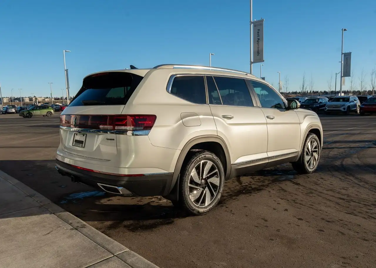 Volkswagen Atlas снимка Volkswagen Atlas