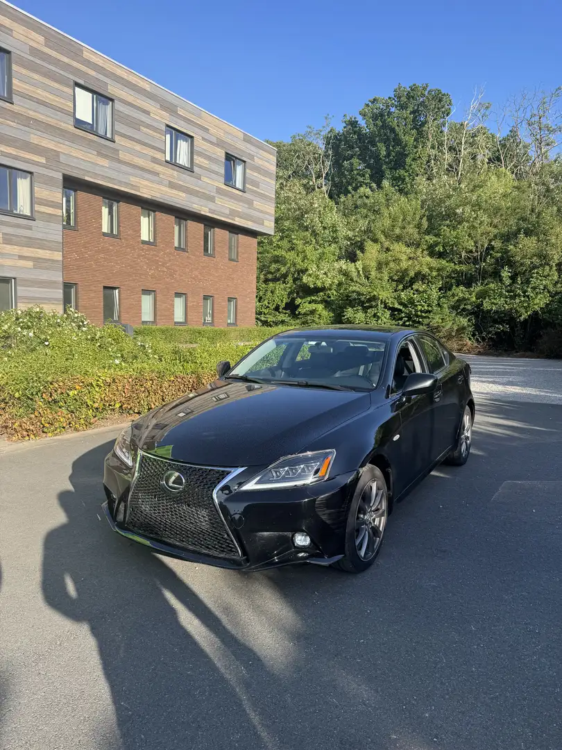 Lexus IS 220d - 1