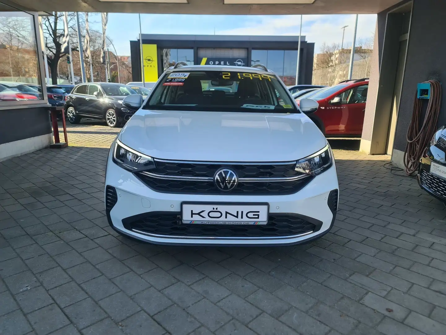 Volkswagen Taigo 1.0 TSI LIFE Automatik Klima*PDC*CarPlay Wit - 2