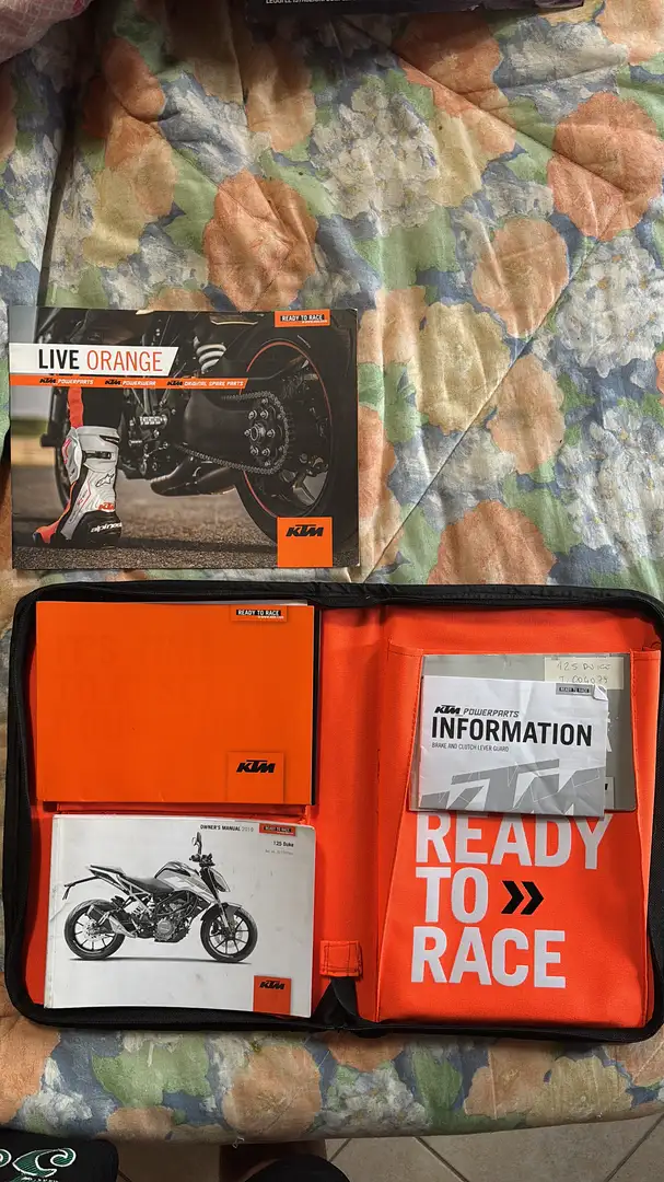 KTM 125 Duke ABS - 1