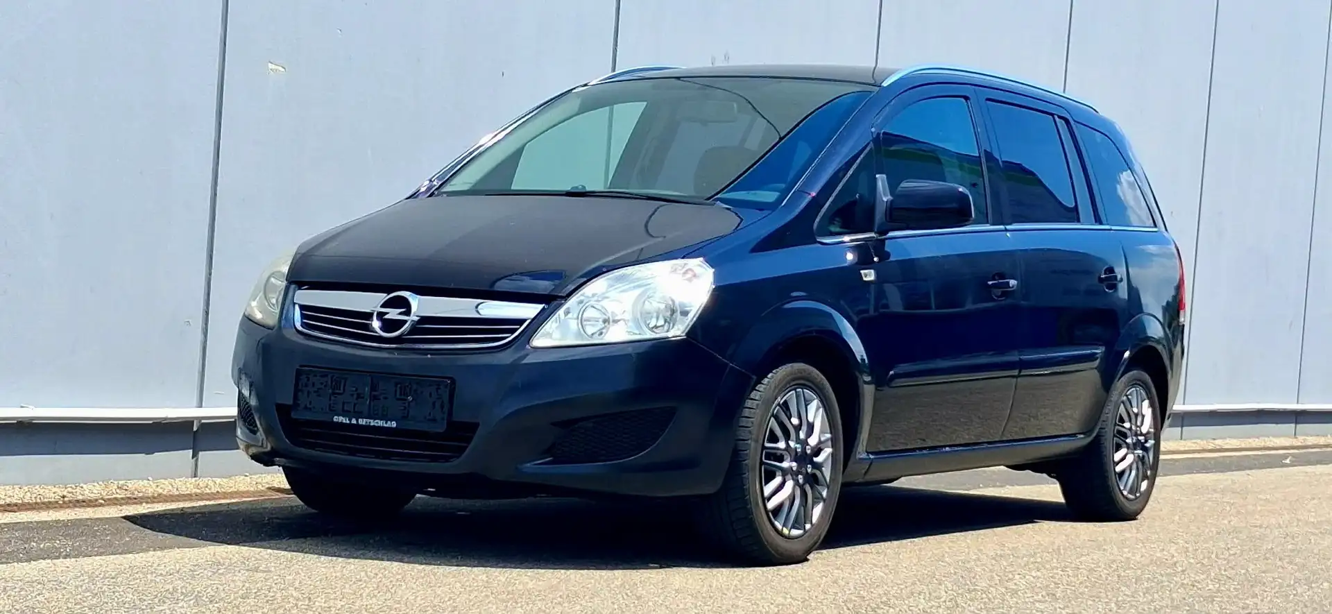 Opel Zafira Zafira 1,6 Edition 111 Jahre Schwarz - 1
