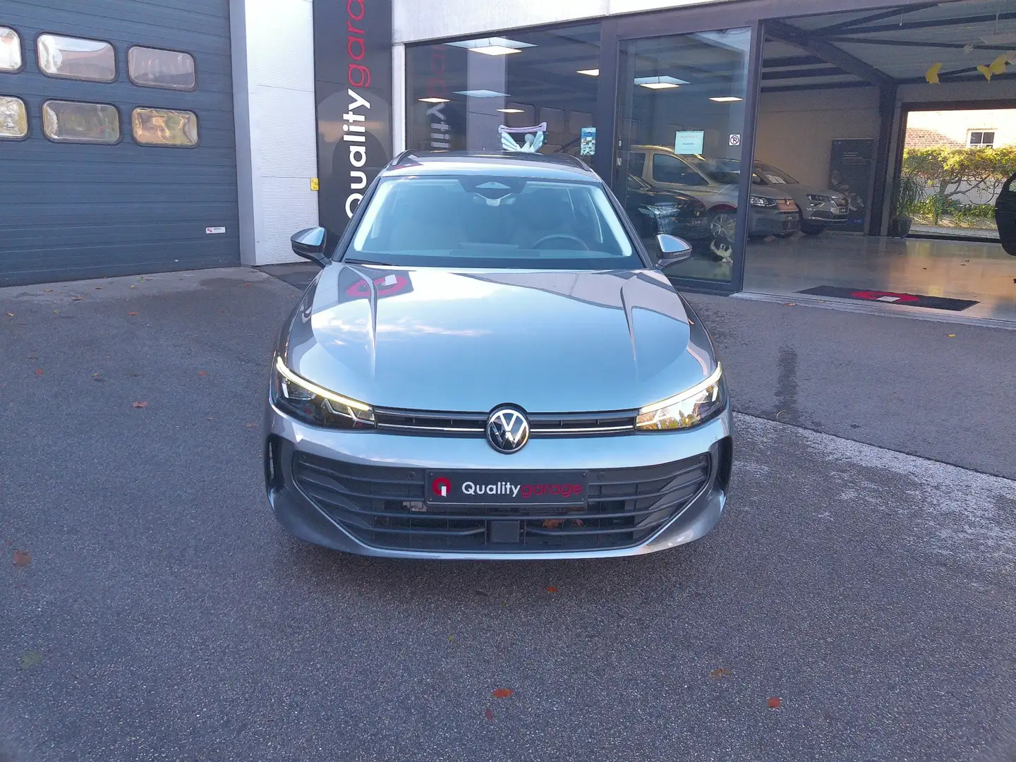 Volkswagen Passat Variant Passat Variant 1.5 e-TSI OPF DSG Gris - 2