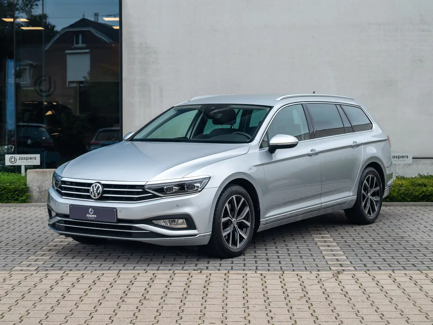 Volkswagen Passat Variant 1.5 TSI Elegance Business Zilver - 1