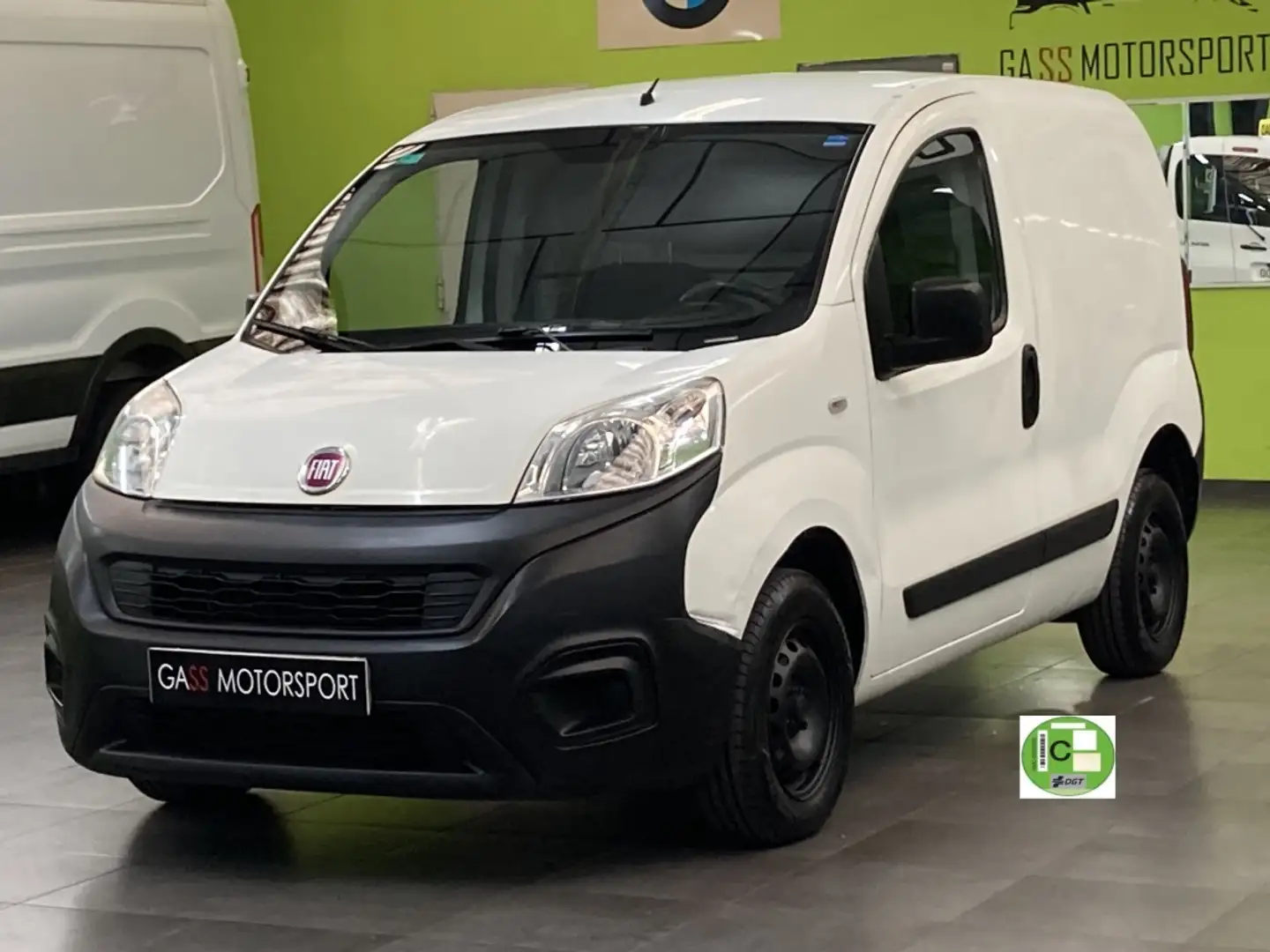 Fiat Fiorino Comercial Cargo 1.3Mjt Base 59kW Wit - 1