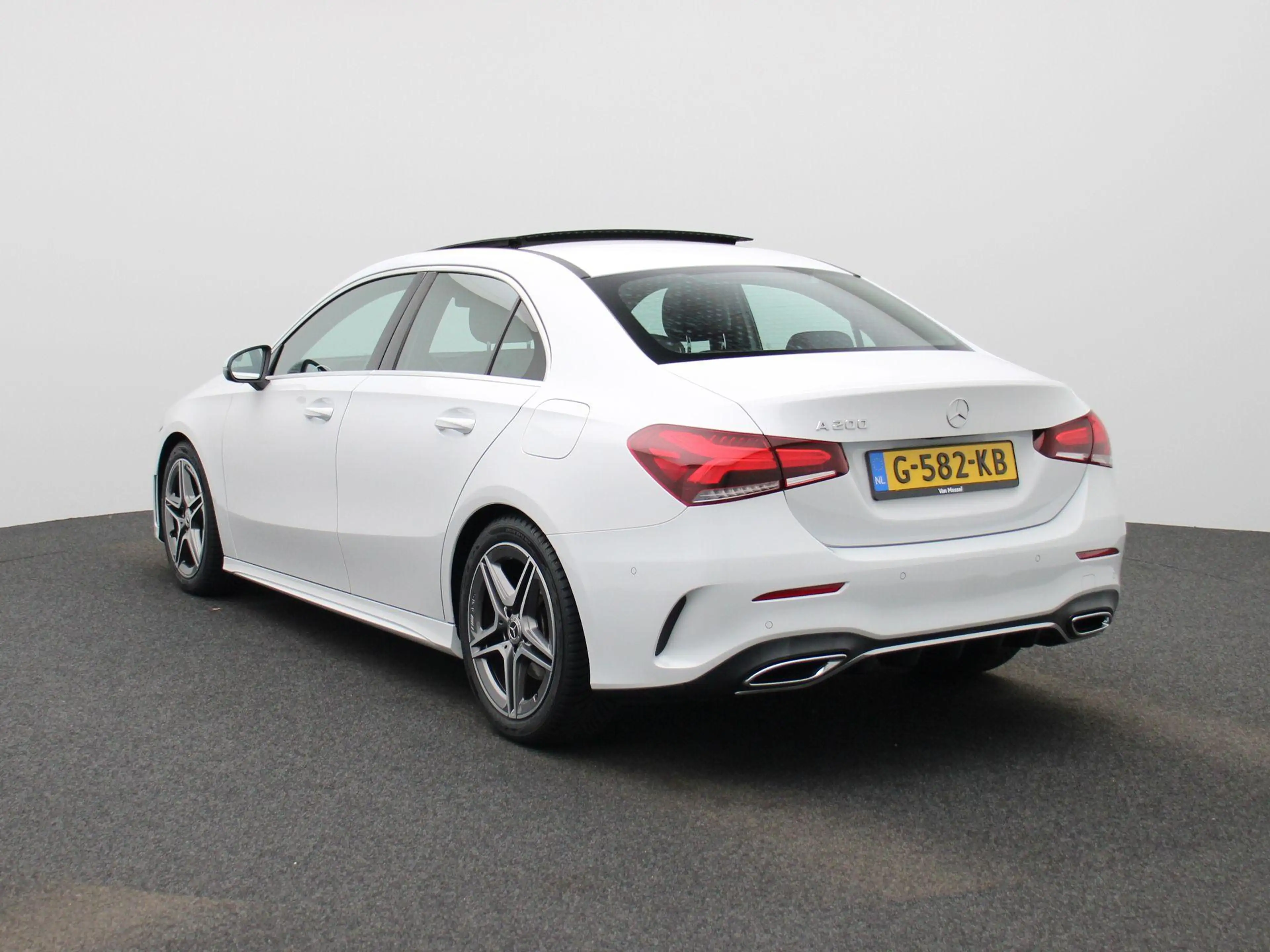 Mercedes-Benz A 200 Business Solution AMG | Wordt Verwacht | Apple Car — photo 2