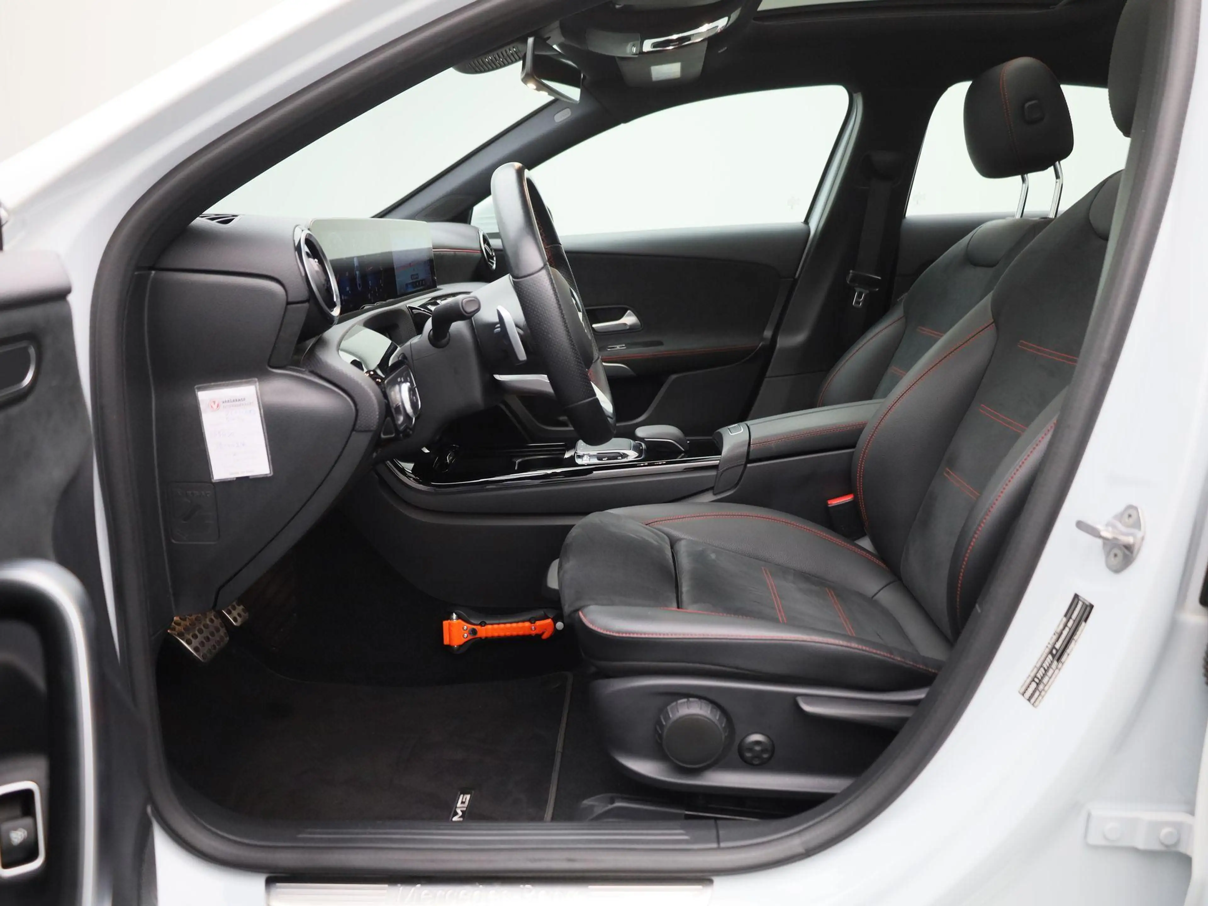 Mercedes-Benz A 200 Business Solution AMG | Wordt Verwacht | Apple Car — photo 12